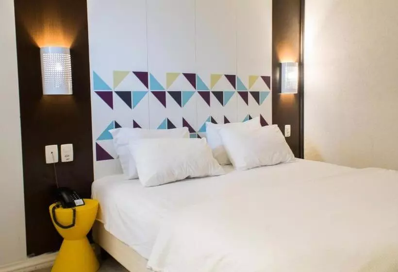 هتل Master Express Moinhos De Vento