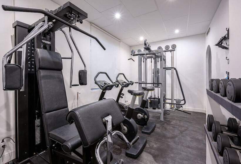 هتل Neomagna Madrid