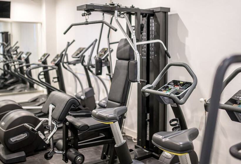 هتل Neomagna Madrid