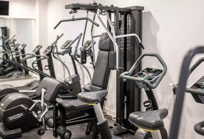 هتل Neomagna Madrid