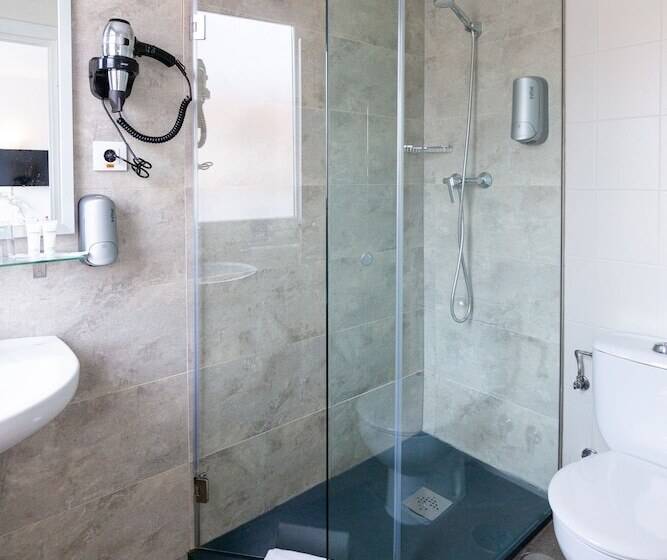 هتل Neomagna Madrid