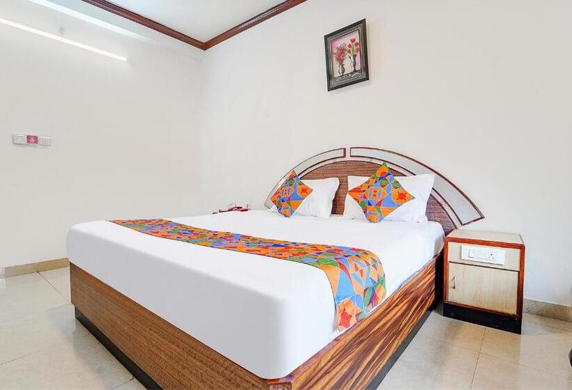 Отель Orchid Inn