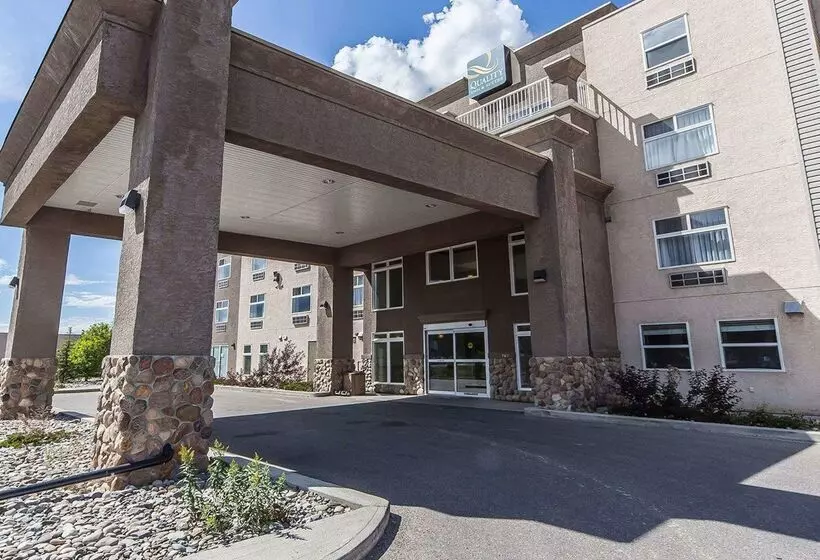 Velora Hinton, Ascend Hotel Collection