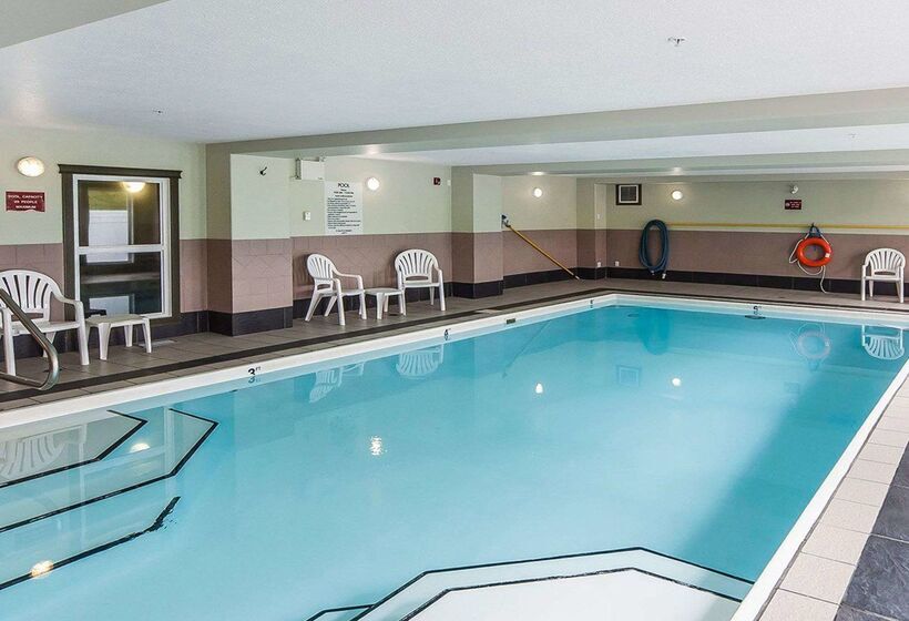 Velora Hinton, Ascend Hotel Collection