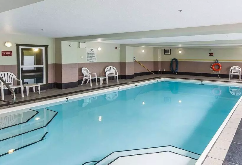 Velora Hinton, Ascend Hotel Collection