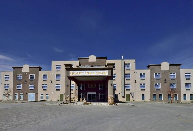 Velora Hinton, Ascend Hotel Collection