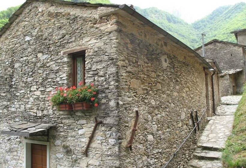 בית מלון כפרי Borgo Isola Santa