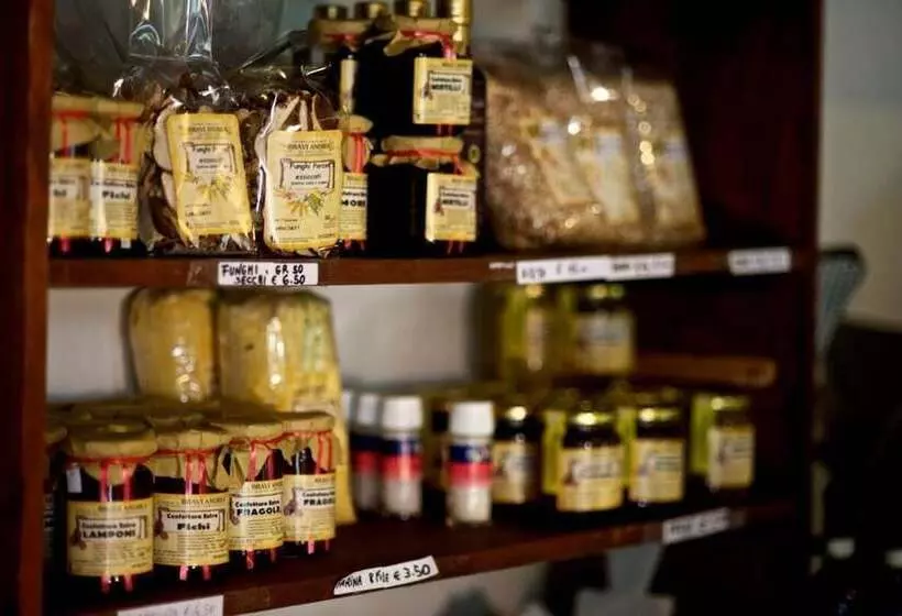 בית מלון כפרי Borgo Isola Santa