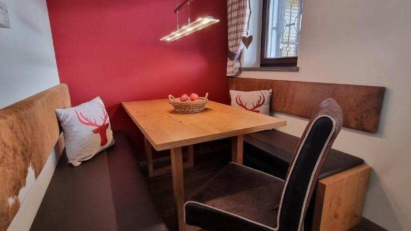 田舎風ホテル Goldene Rose