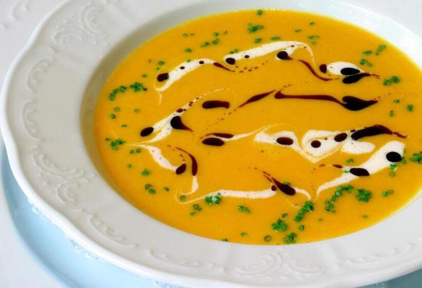 田舎風ホテル Goldene Rose