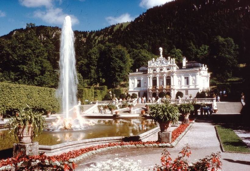 田舎風ホテル Goldene Rose