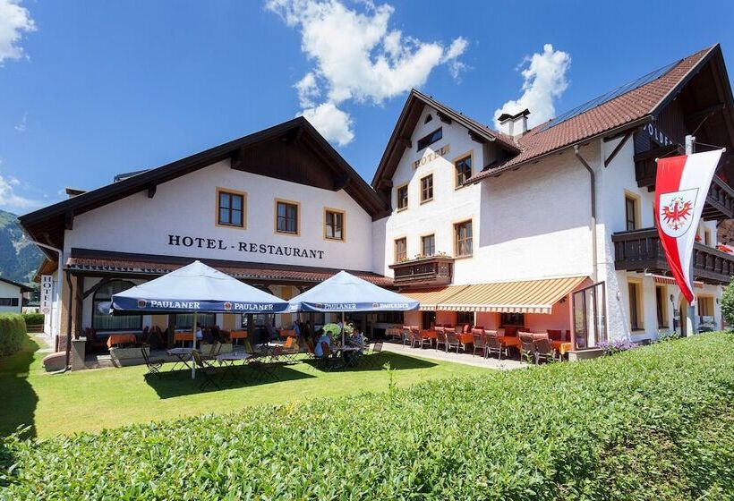 田舎風ホテル Goldene Rose