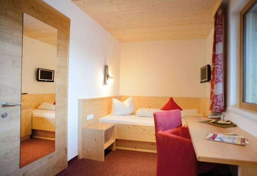 田舎風ホテル Goldene Rose