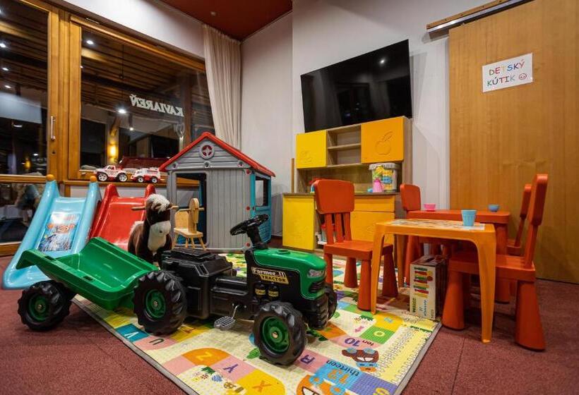 בית מלון כפרי Toliar