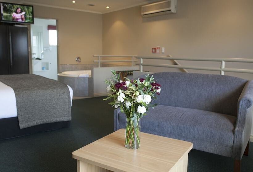 Мотель Cornwall Motor Lodge