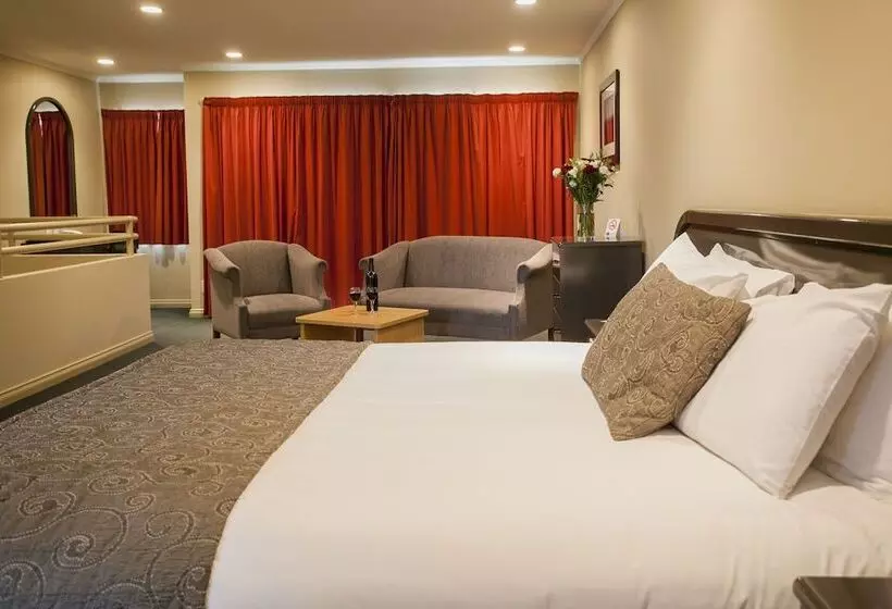 مُتل Cornwall Motor Lodge