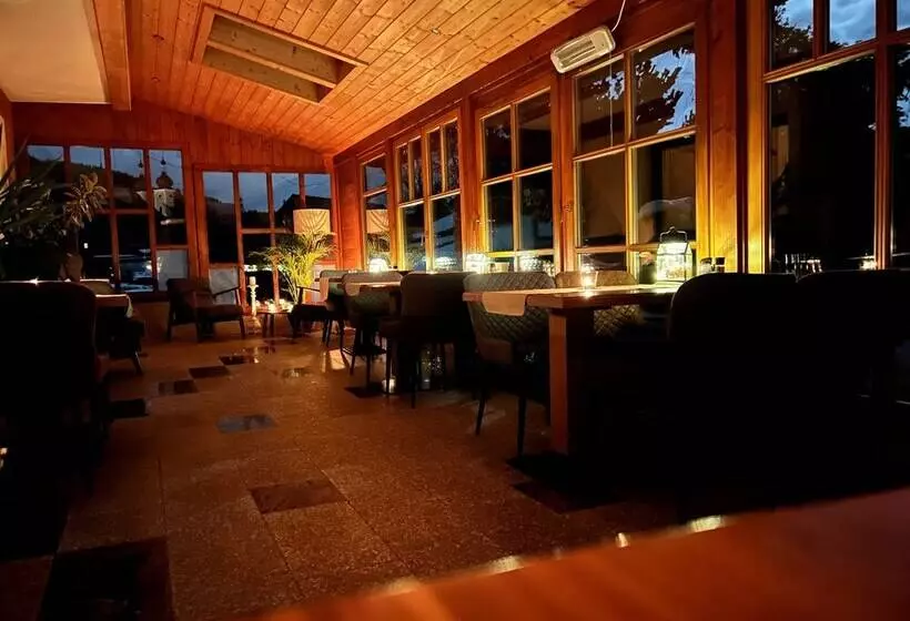 ホテル Pension Lambrecht