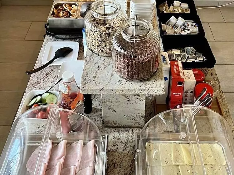 ホテル Pension Lambrecht