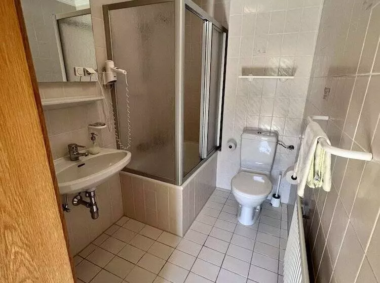 ホテル Pension Lambrecht