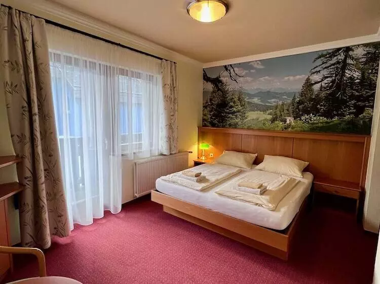 ホテル Pension Lambrecht