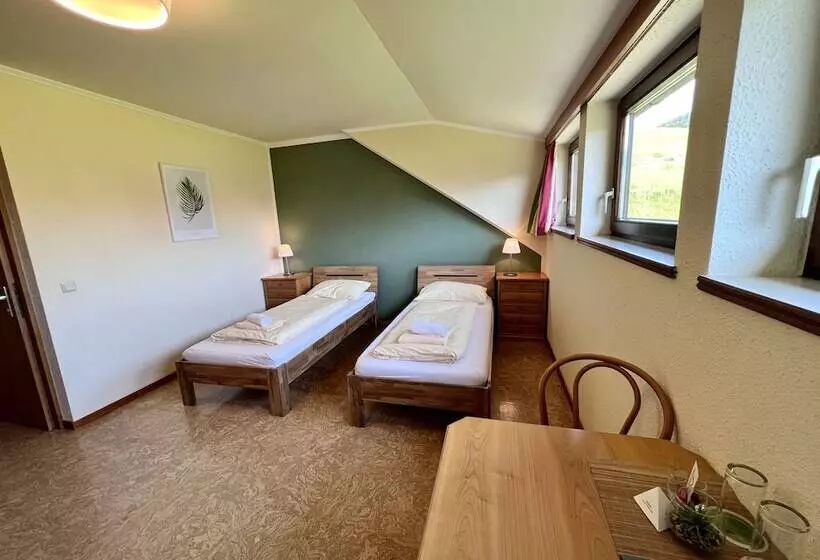 ホテル Pension Lambrecht