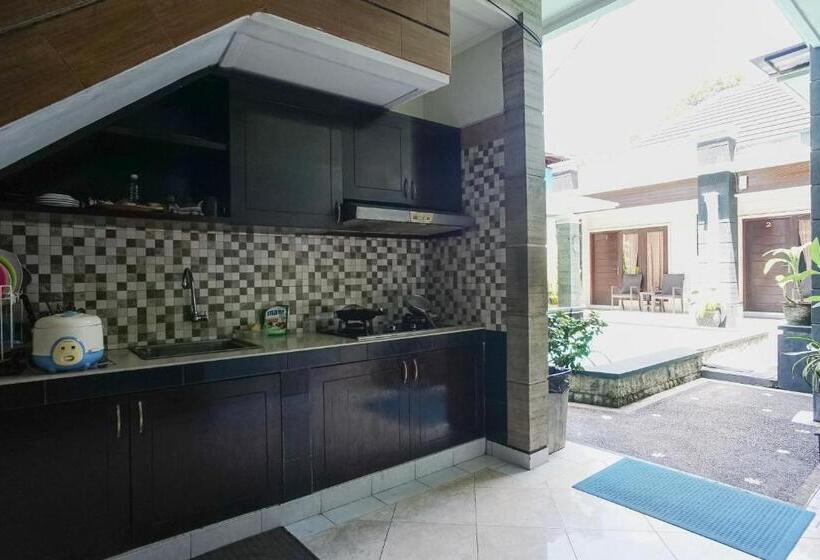 پانسیون Denays Guesthouse Jimbaran