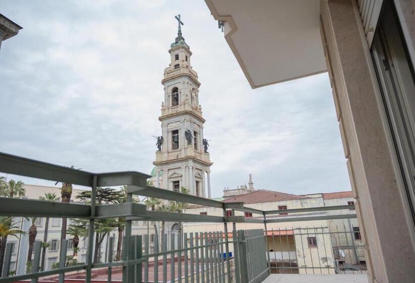 تختخواب و صبحانه Nm Luxury Suites