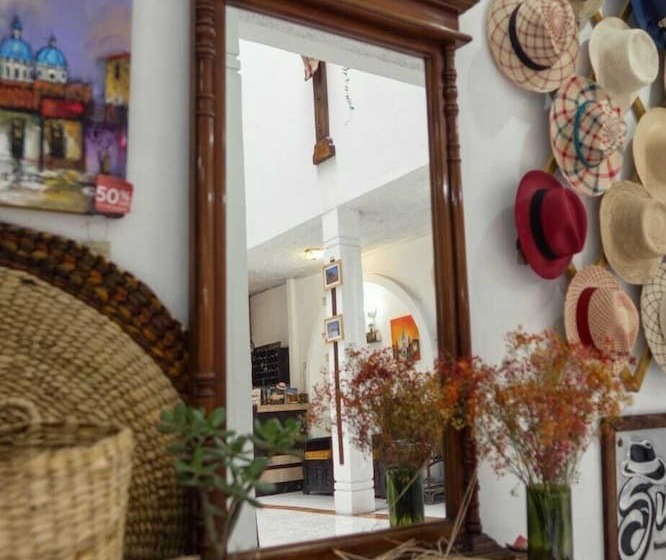 Aleros Hotel Boutique