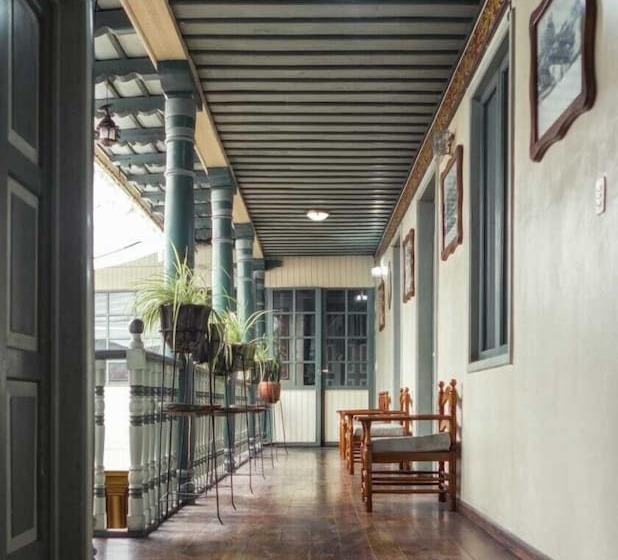 Aleros Hotel Boutique