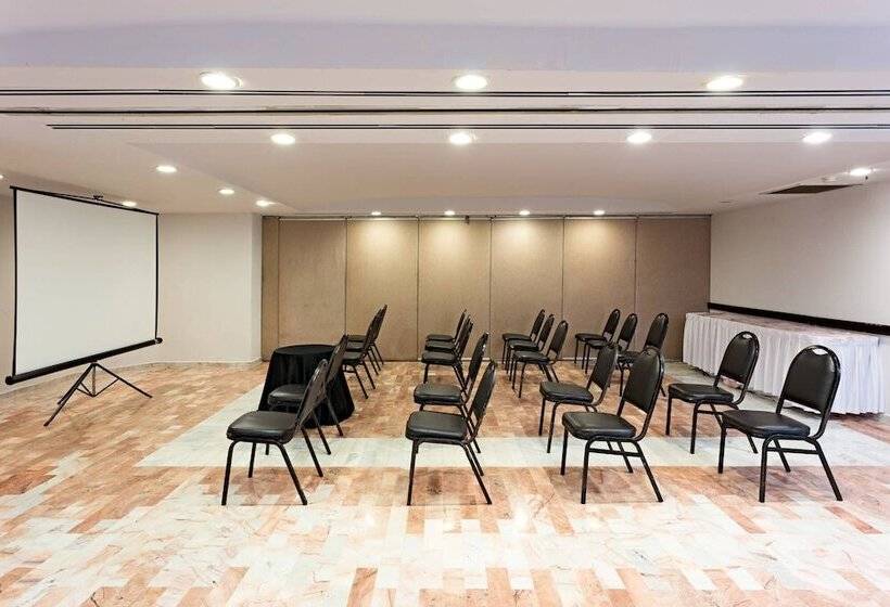 בית מלון כפרי Gamma Villahermosa Centro