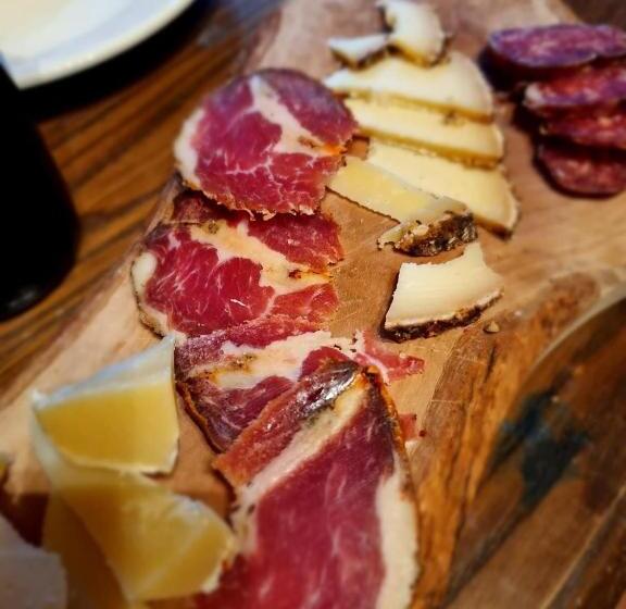 Отель Agriturismo Aia Antica