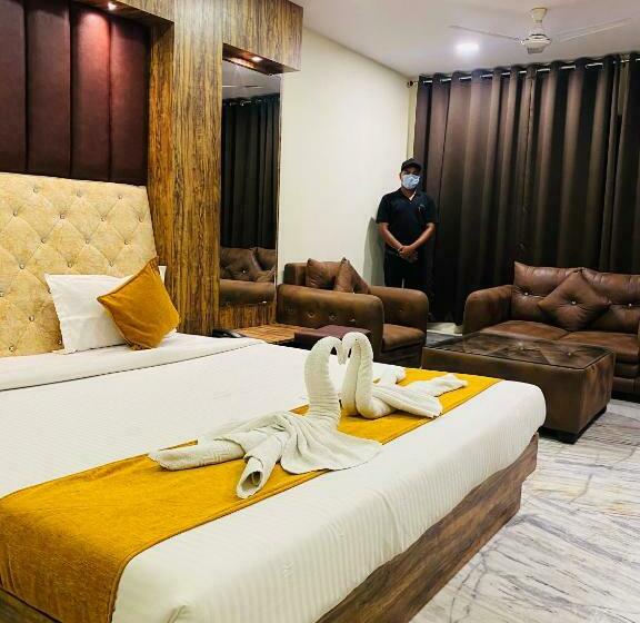 בית מלון כפרי Grand Residency