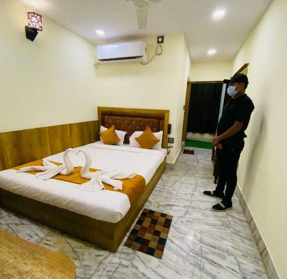 בית מלון כפרי Grand Residency