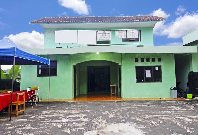 فندق Oyo Homes 91149 Desa Wisata Nangelasari