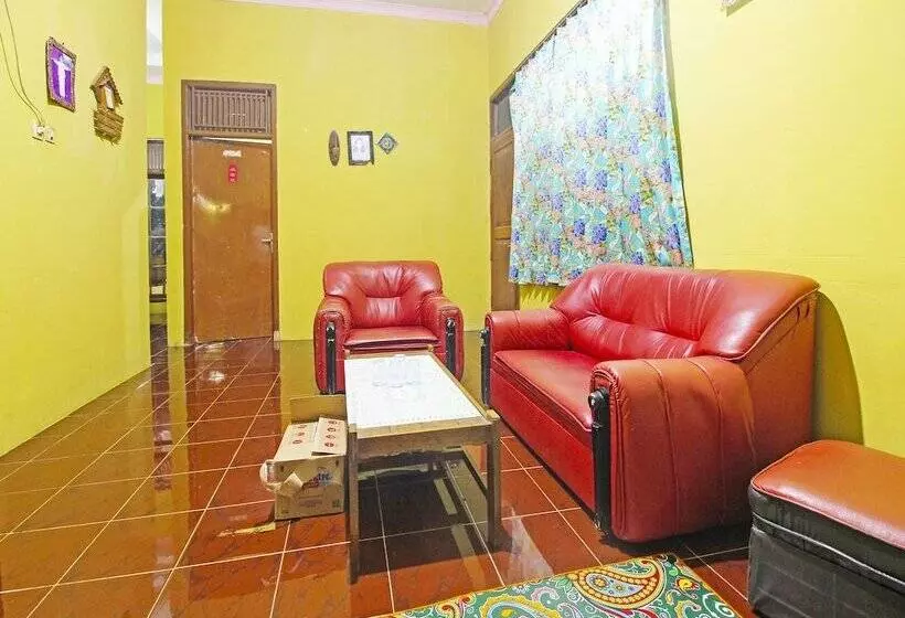 ホテル Oyo Homes 91149 Desa Wisata Nangelasari