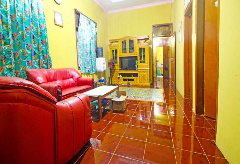 فندق Oyo Homes 91149 Desa Wisata Nangelasari