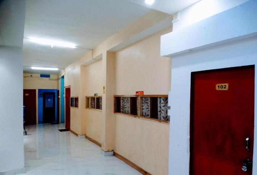 Shree Ram Sia Hotel And Banquets