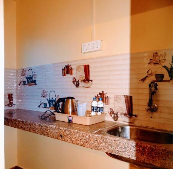 Shree Ram Sia Hotel And Banquets