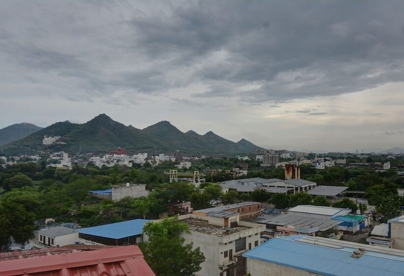 호텔 Treebo Trend Mangal Residency