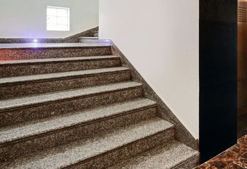 호텔 Treebo Trend Mangal Residency