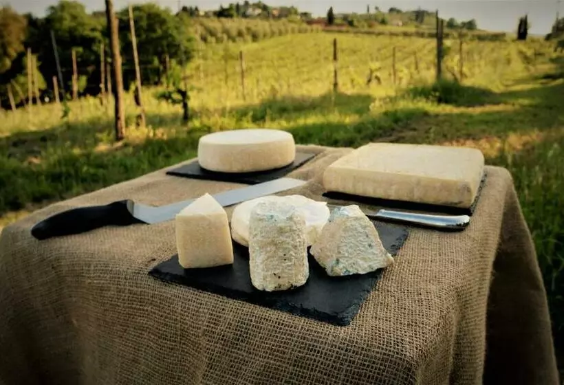 ベッドアンドブレックファースト Agriturismo Fattoria Le Caprine