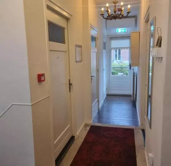 Aamiaismajoitus (B&B) Gasthuys Rustique