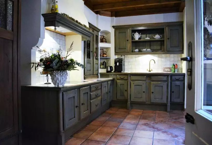 Aamiaismajoitus (B&B) Gasthuys Rustique