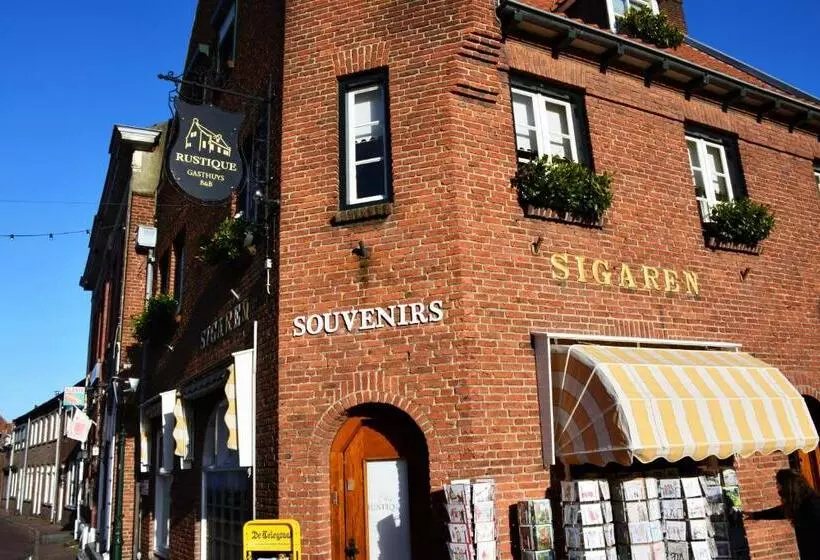 Aamiaismajoitus (B&B) Gasthuys Rustique