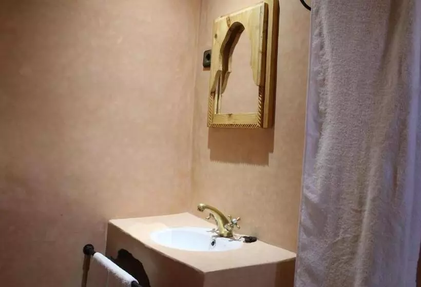 Aamiaismajoitus (B&B) Gîte Ait Lmaalam Chez Ahmed