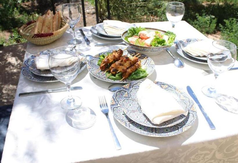 مبيت وإفطار Gîte Ait Lmaalam Chez Ahmed