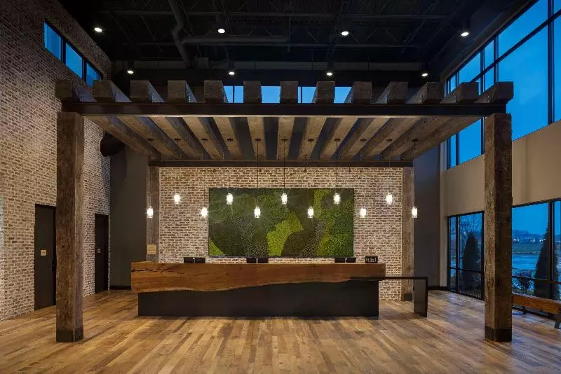 هتل Embassy Suites By Hilton Bowling Green