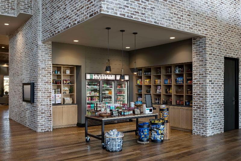 هتل Embassy Suites By Hilton Bowling Green