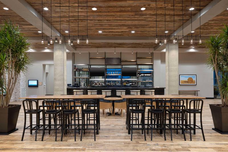 هتل Embassy Suites By Hilton Bowling Green