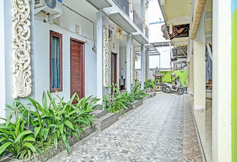 호텔 Oyo 91080 Kubu D&d Guesthouse